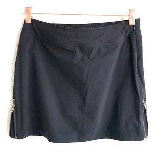 COPY - Athleta athletic skirt built in spandex shorts xs
